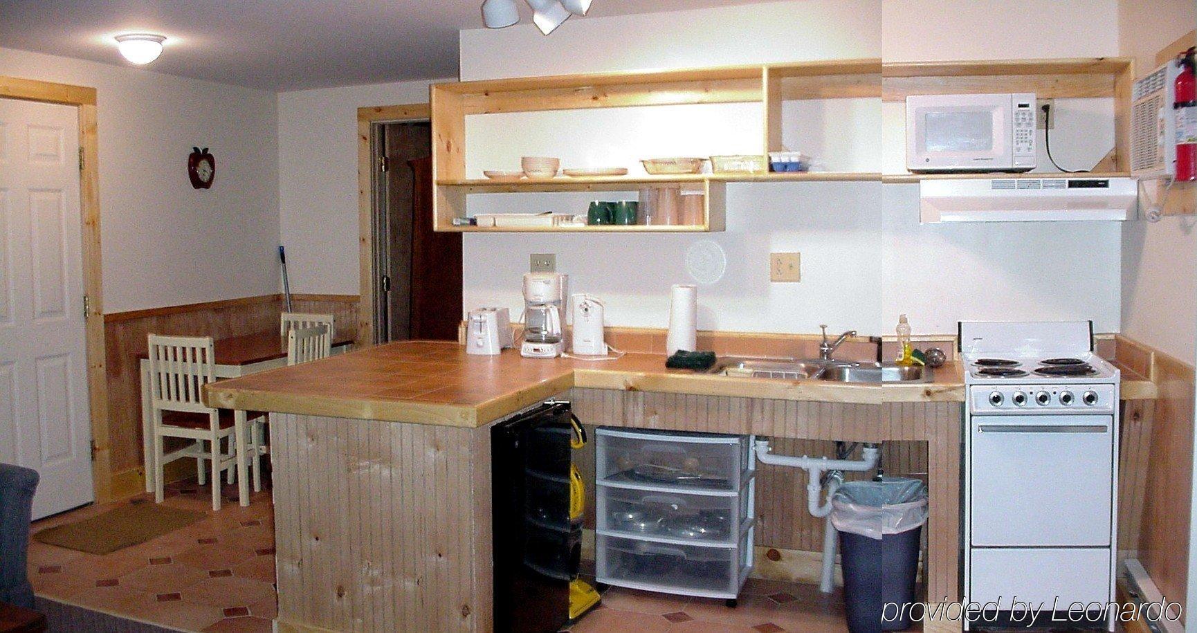 Bear Tree Lodge Weirs Beach Ruang foto